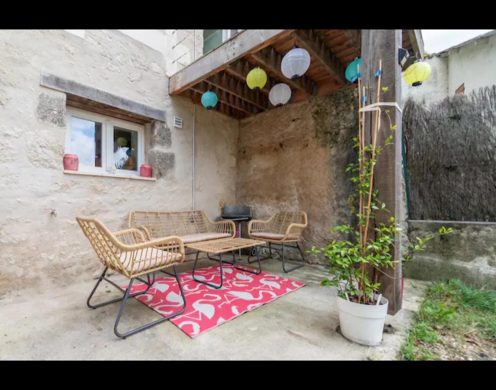 Maison Troglodyte Poitiers Exterior photo
